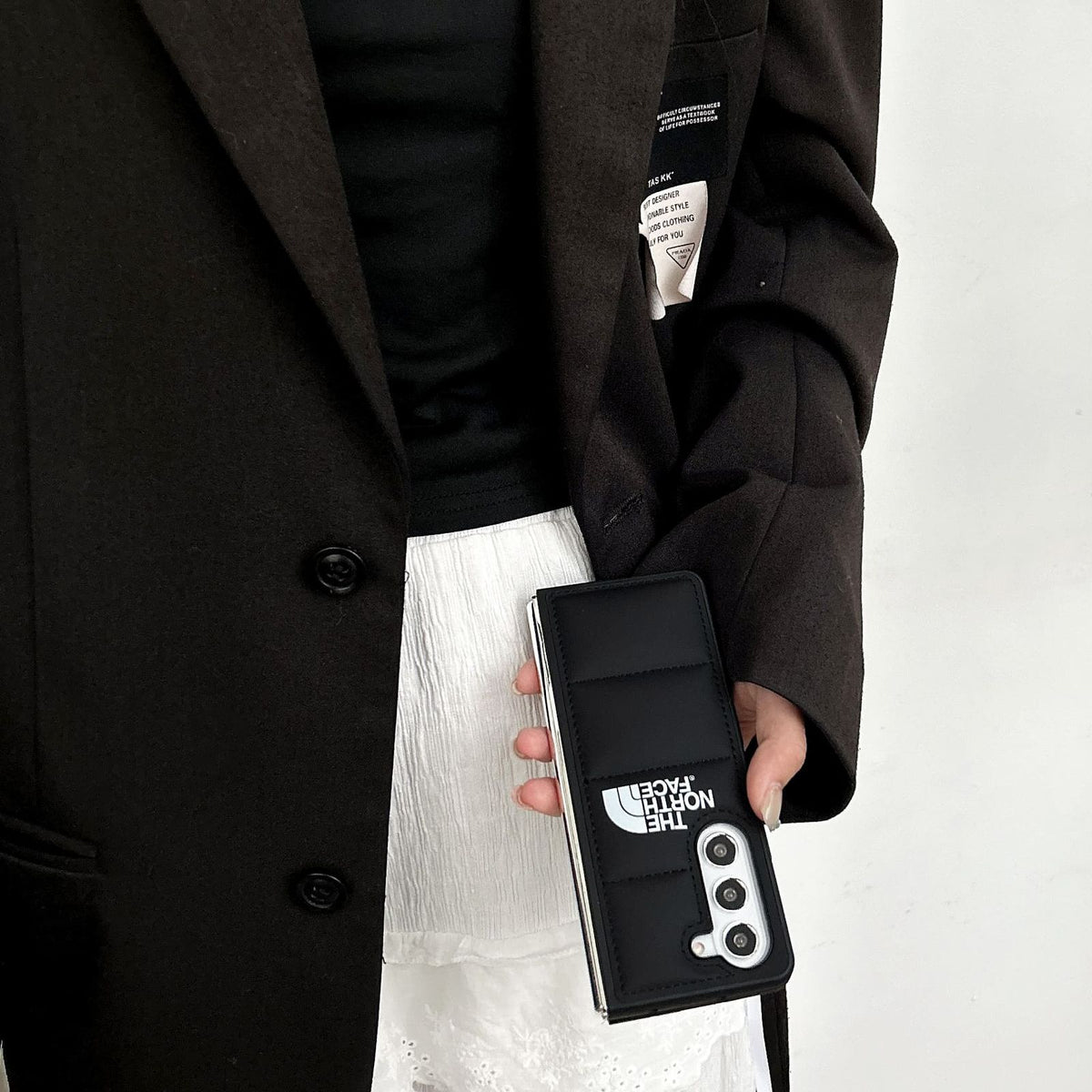 Premium Puffer Case for Z Fold – Winter Edition