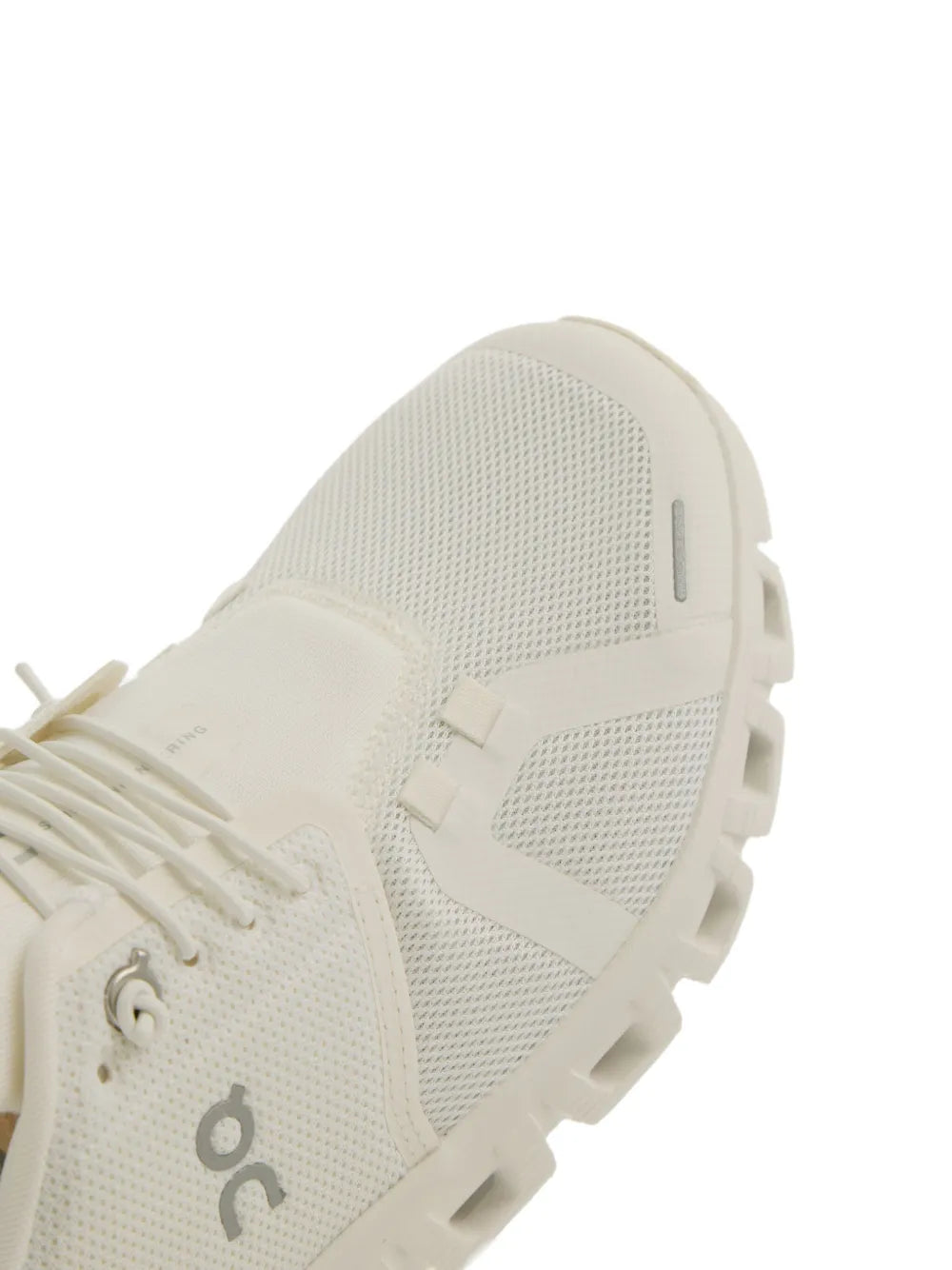 on running cloud 6 all white